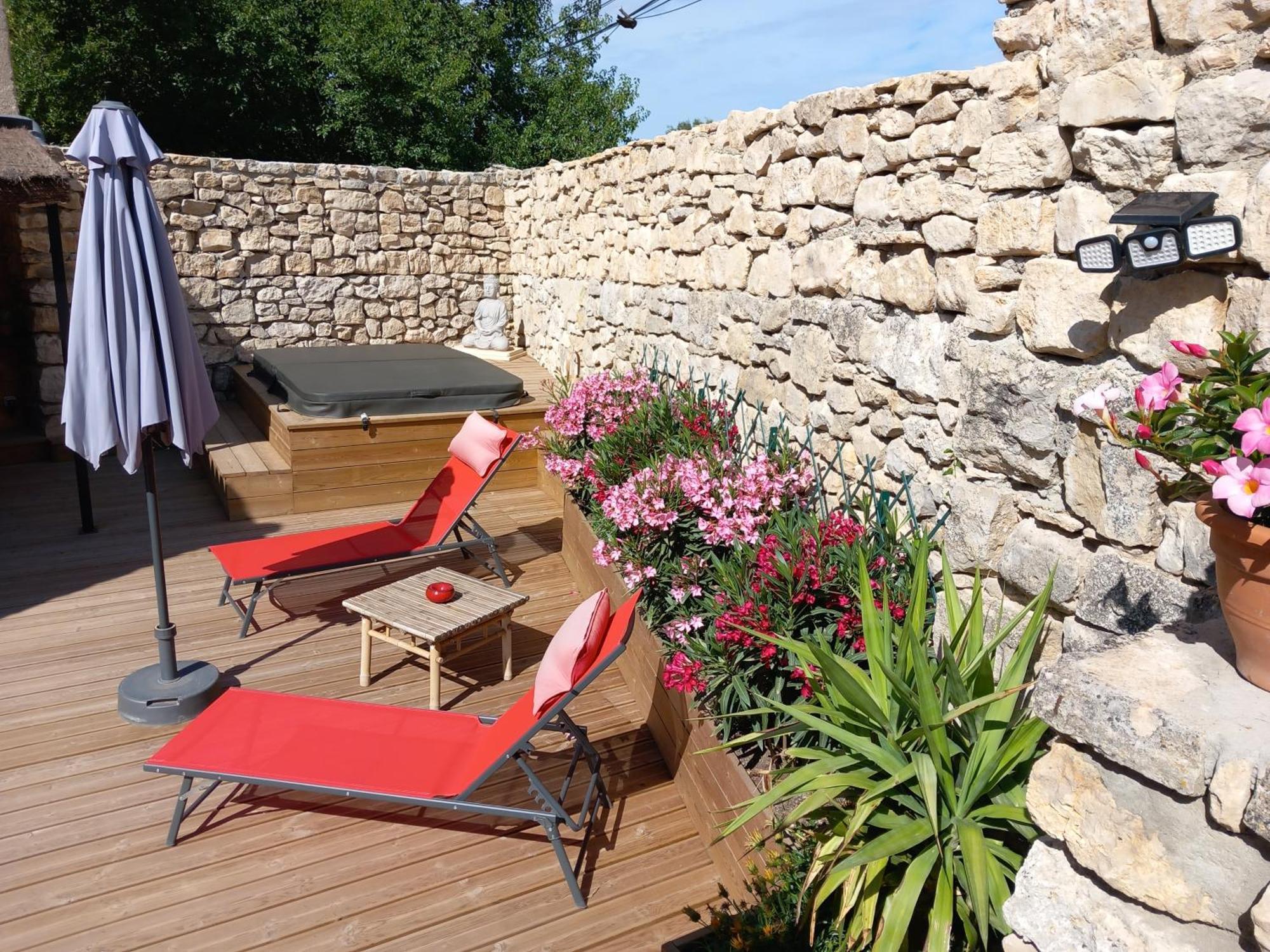Murs  Chez Daniele Chambre Avec Jacuzzi Et Terrasse Privee מראה חיצוני תמונה
